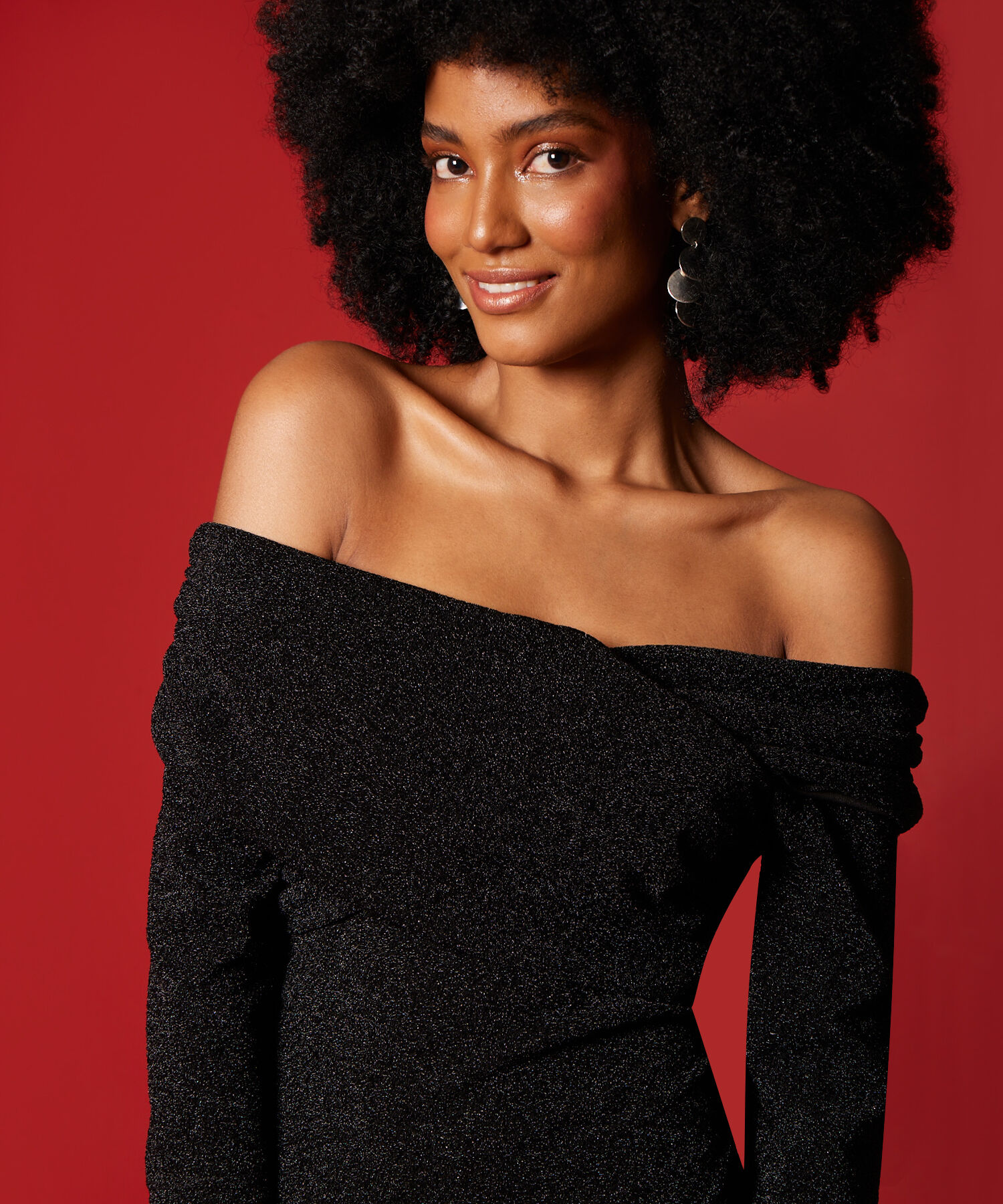 Vestido Unicolor Con Escote Bardot Cruzado Mujer