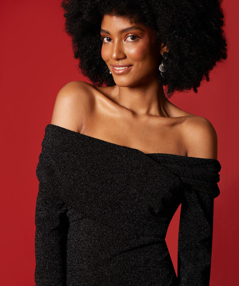 Vestido Unicolor Con Escote Bardot Cruzado Mujer