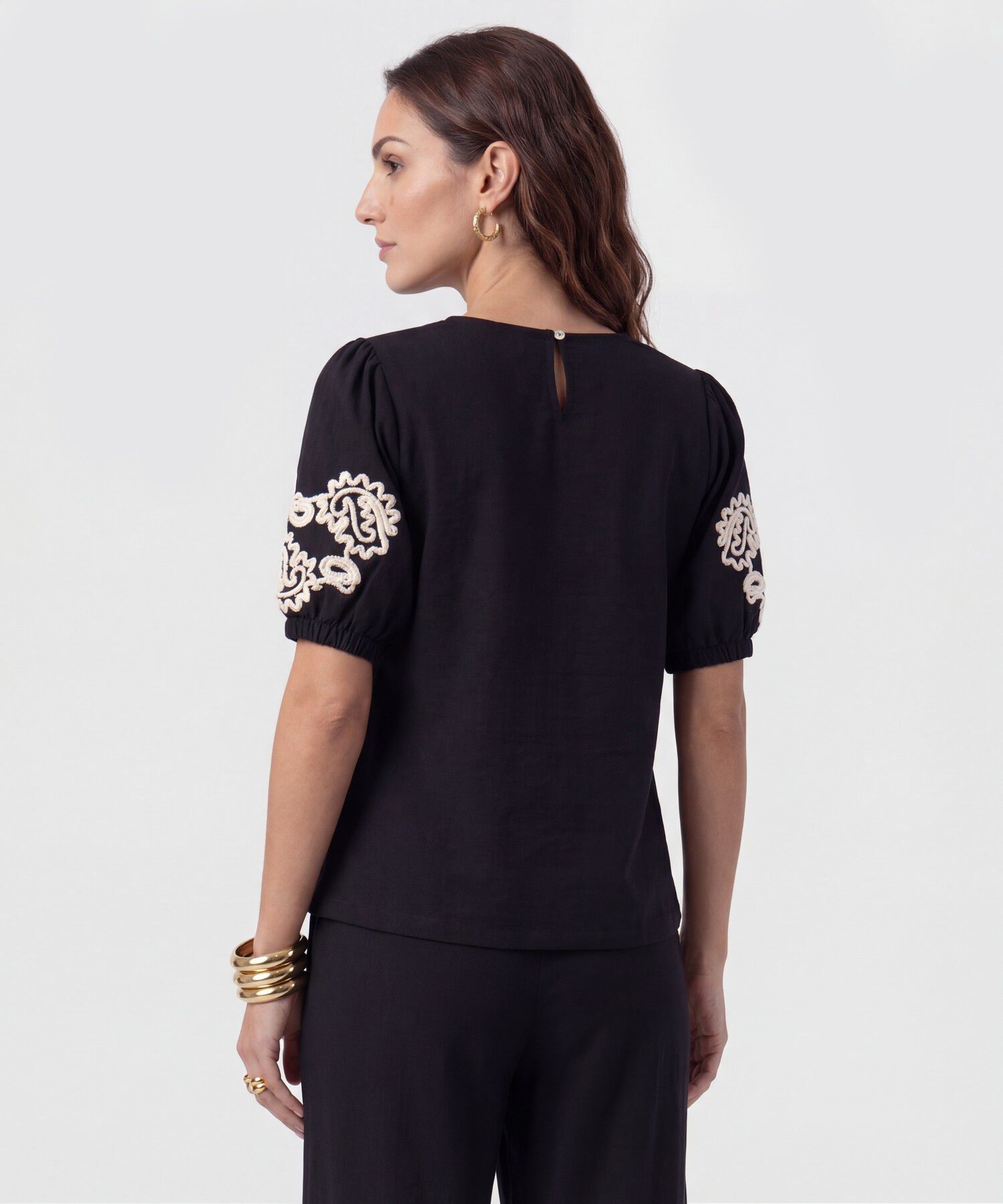 Blusa De Cuello Redondo Con Bordado Para Mujer