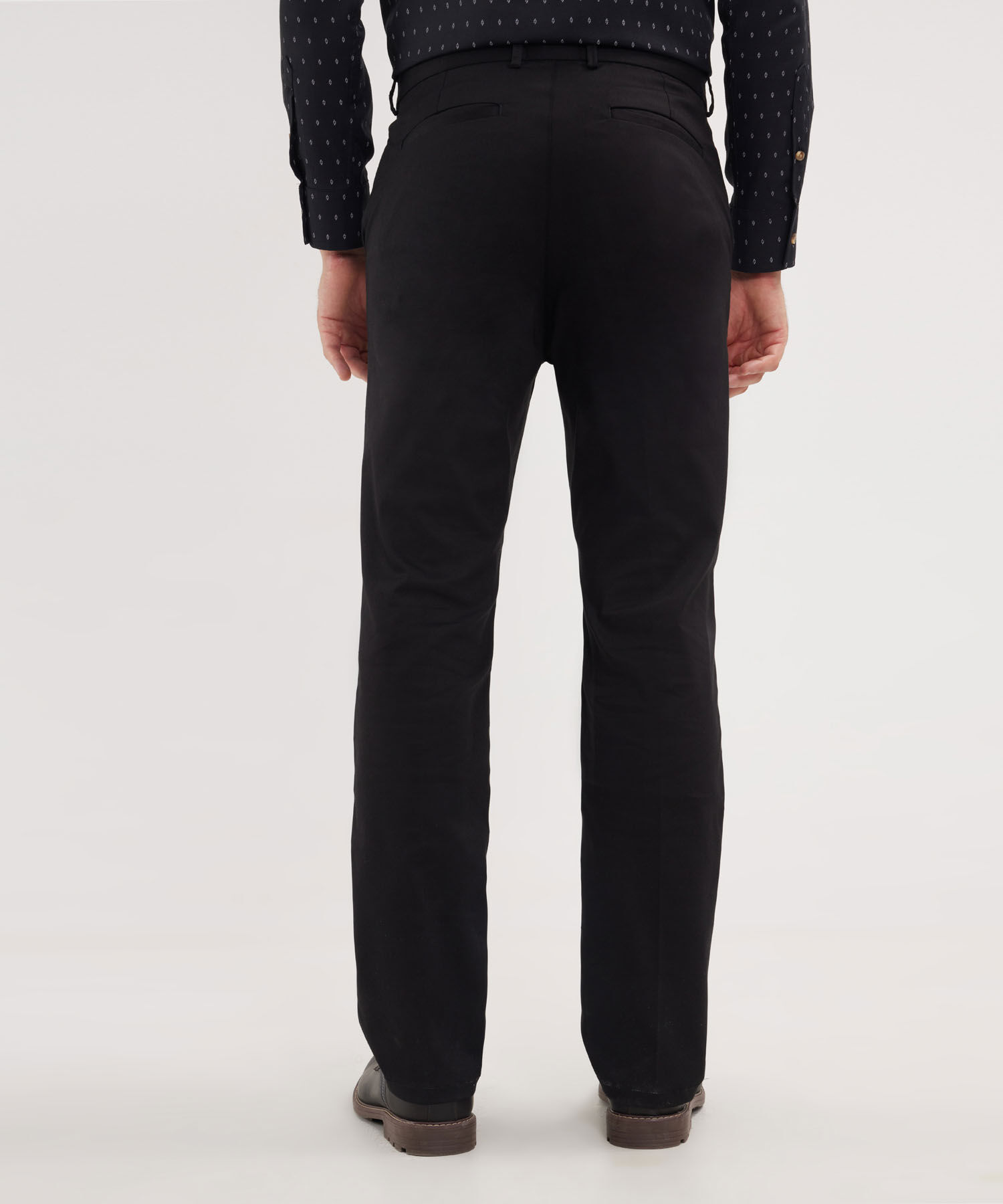 Pantalon Chino Unicolor Silueta Regular Fit