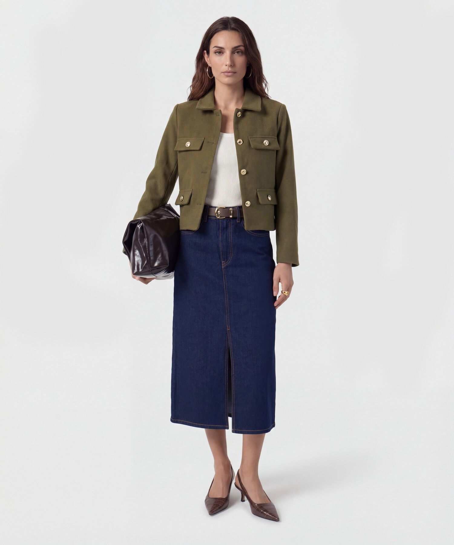 Chaqueta Corta Con Botones Dorados Para Mujer