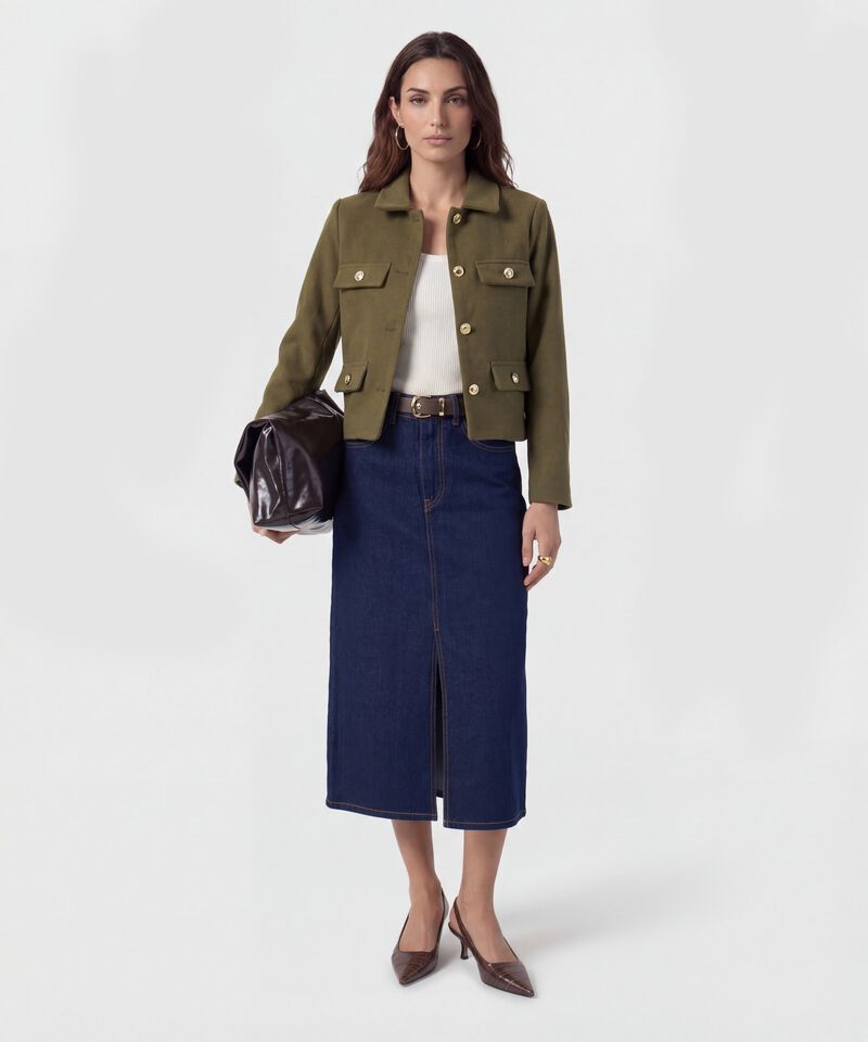 Chaqueta Corta Con Botones Dorados Para Mujer