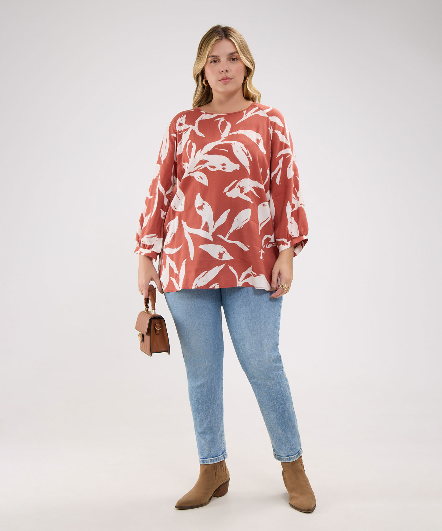 Blusa Estampada, Escote Redondo, Manga 3/4 Con Recogido En Puños