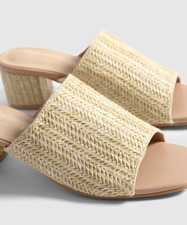 Sandalias Tejidas Altas image number null