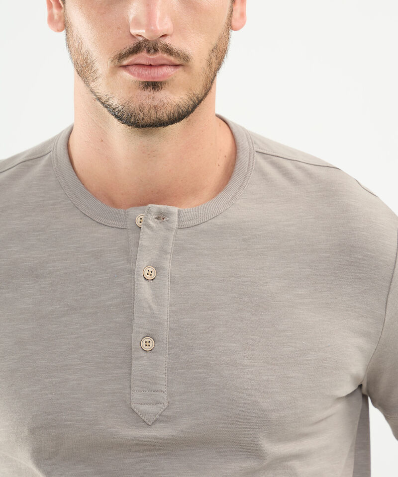 Camiseta Cuello Henley