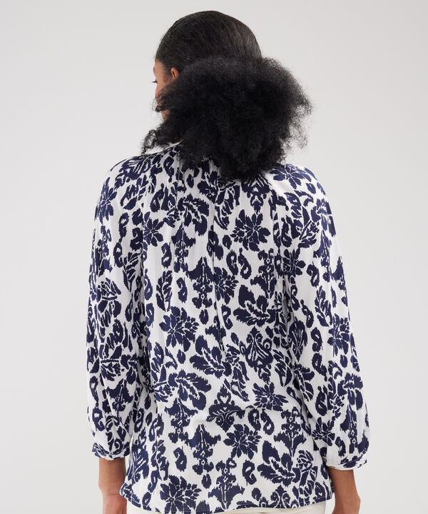 Blusa Manga Tres Cuartos Cuello Neru Estampada