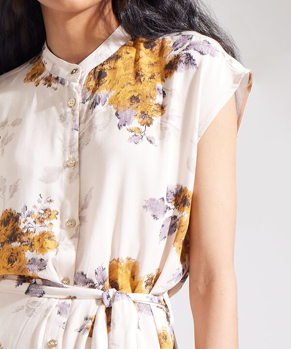 Vestido Manga Corta Con Cinturón En Tela Estampado