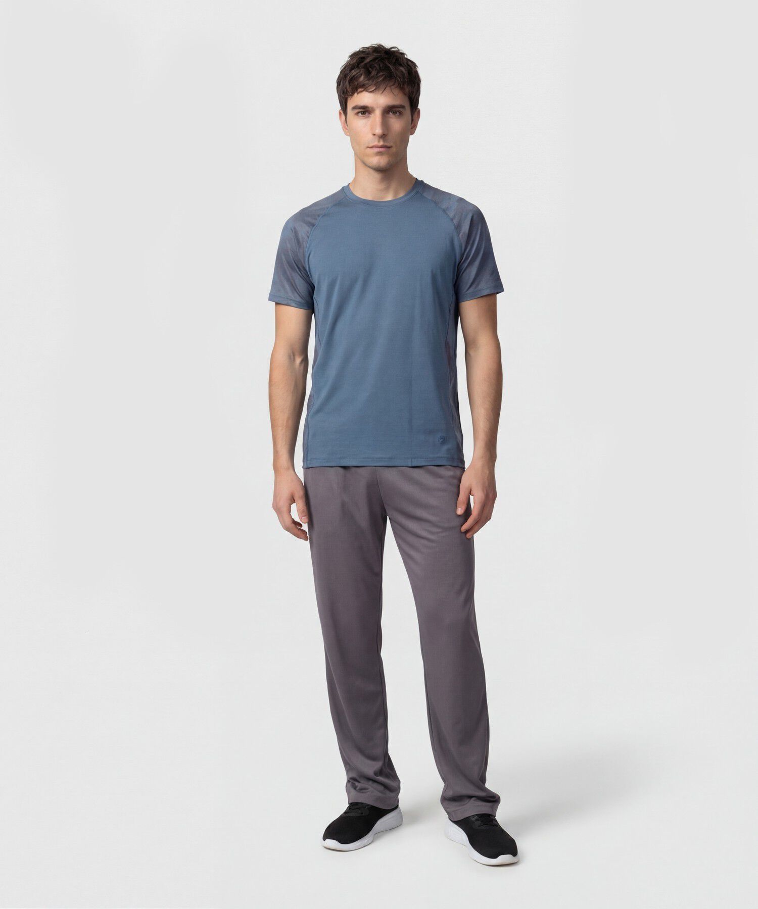 Camiseta Deportiva Con Detalle En Mangas 