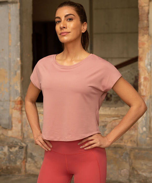 Camiseta De Mujer, Cuello Redondo, Manga Corta De La Colección Pat57 By Andrea Serna