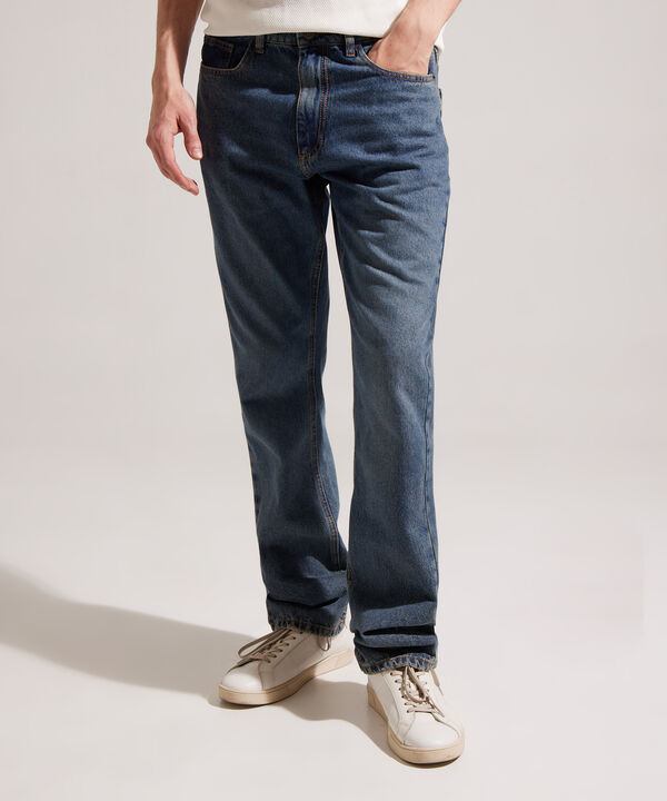 Jean Regular Clasic Tono Medio Dirty