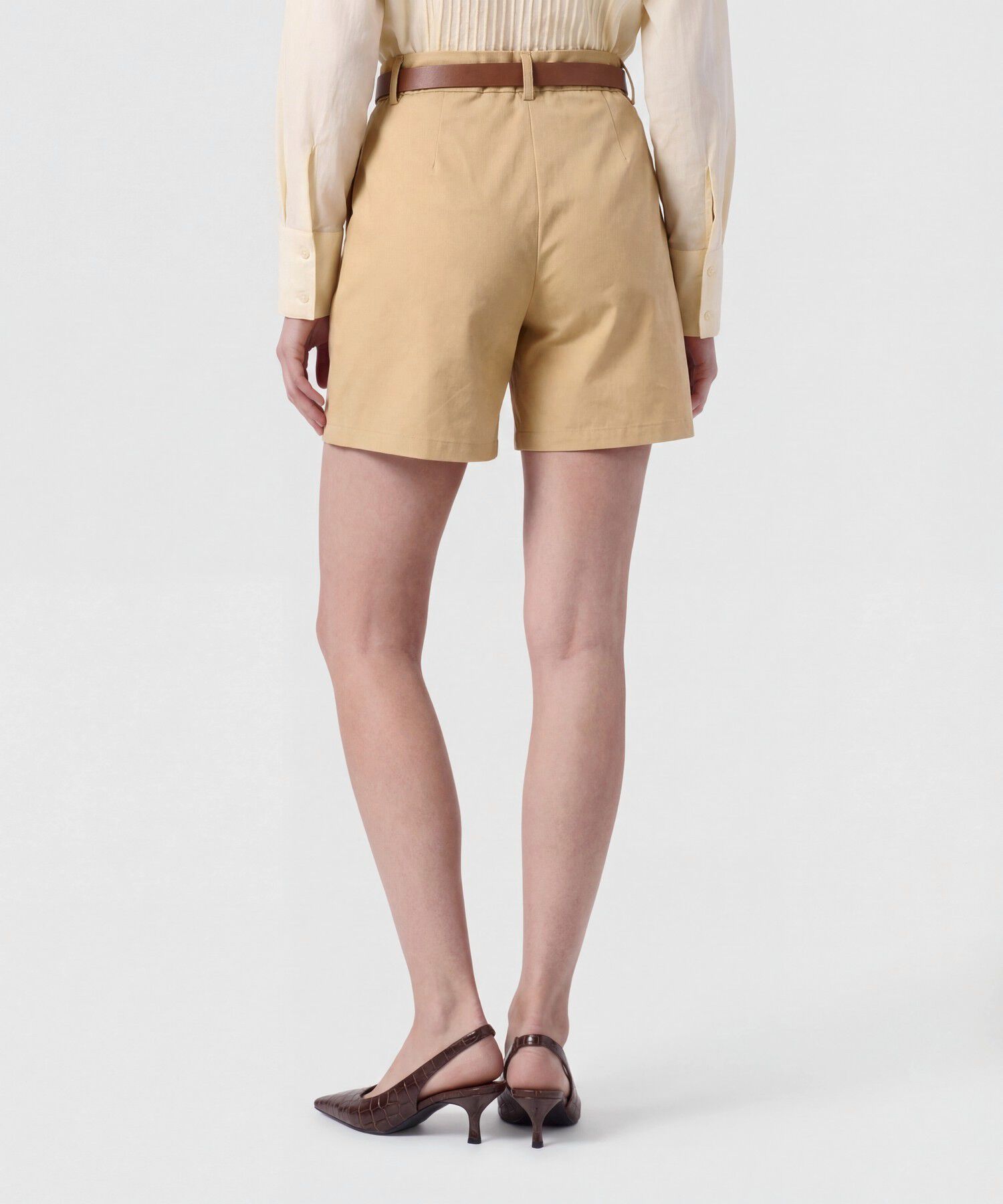 Bermuda De Tiro Alto Con Cinturon Para Mujer