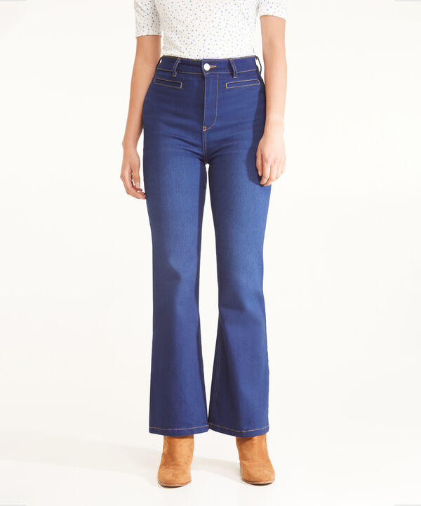 Jean Tipo Flare con Ribetes