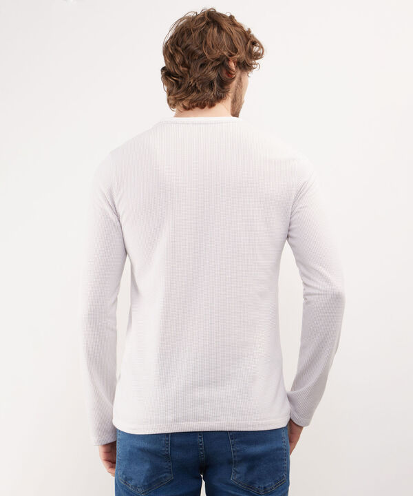 Camiseta Unicolor Manga Larga, Cuello Henley Con Botonadura, Jardin Grunge Linea Moda