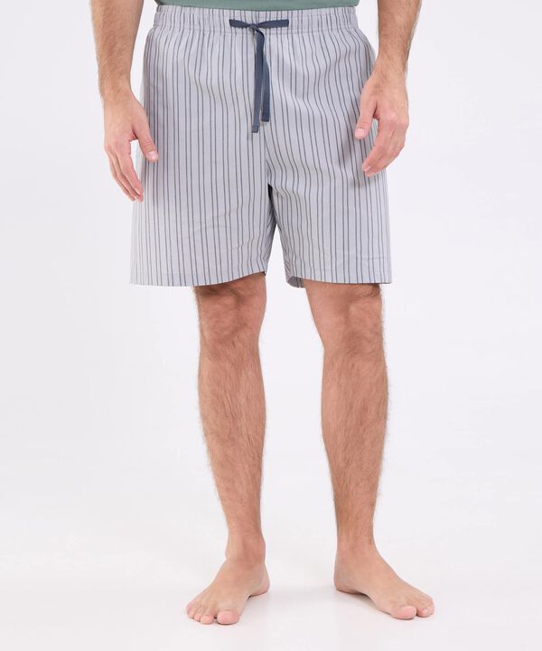 Conjunto de Pijama manga corta cuello henley con vena en contraste y pantaloneta preteñida para hombre