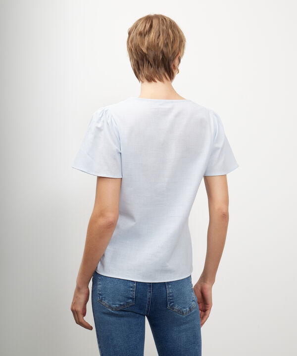Blusa Manga Corta, Escote En V Con Bordado