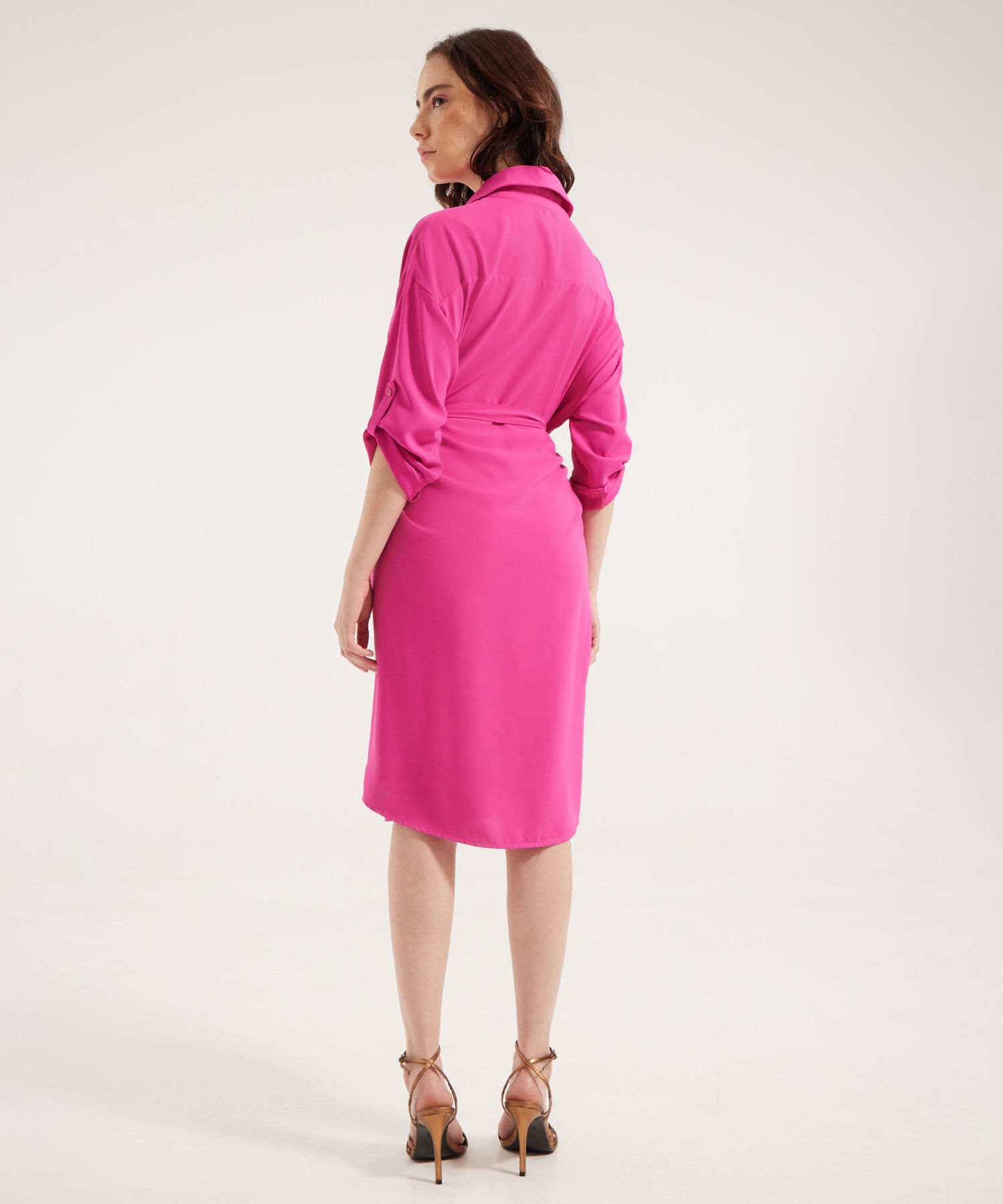 Vestido Corto Con Cuello Camisero