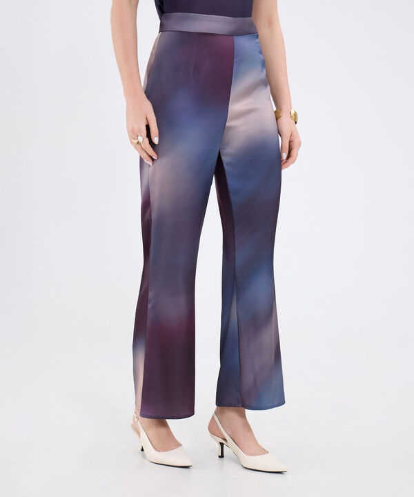 Pantalon Recto Con Bota Amplia image number null