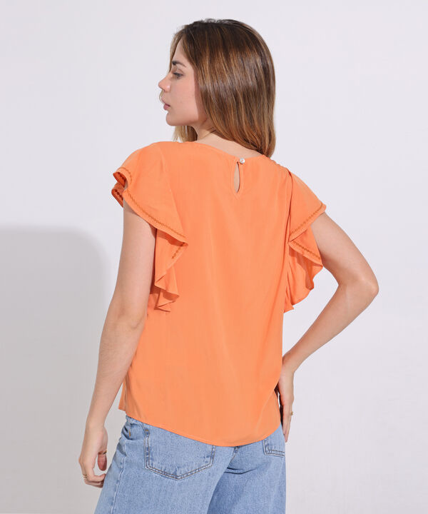 Blusa Manga Corta Con Bordado En Frente Superior