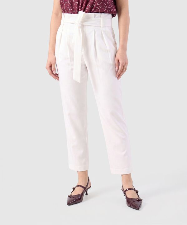Pantal&oacute;n De Tiro Alto Con Cintur&oacute;n De Amarre Mujer image number null