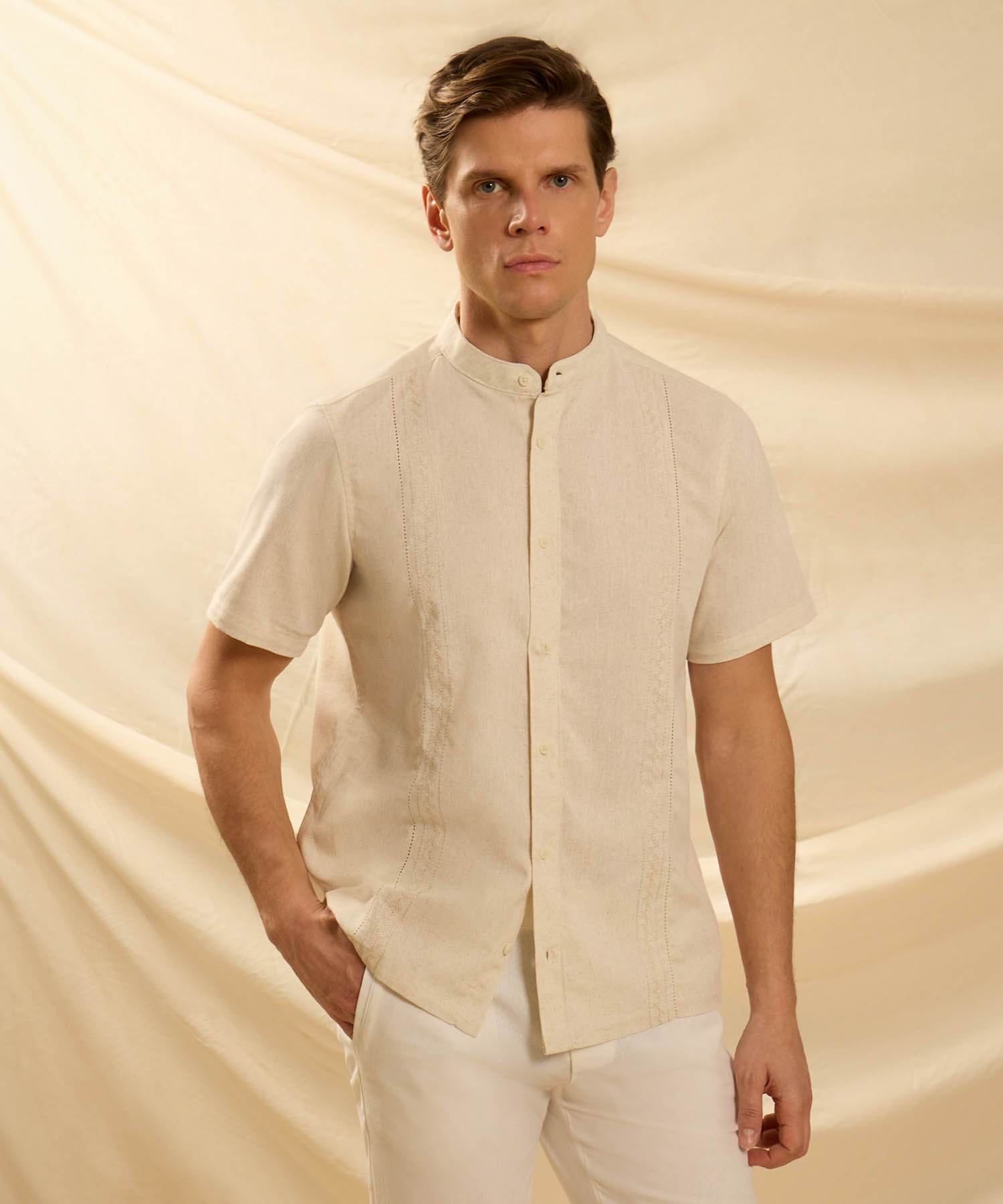 Guayabera de Manga Corta para Hombre con Cuello Mao