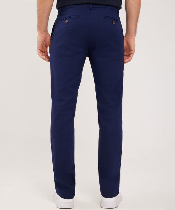 Pantalón Chino Sin Prenses, Bolsillos Diagonales y De Ribete