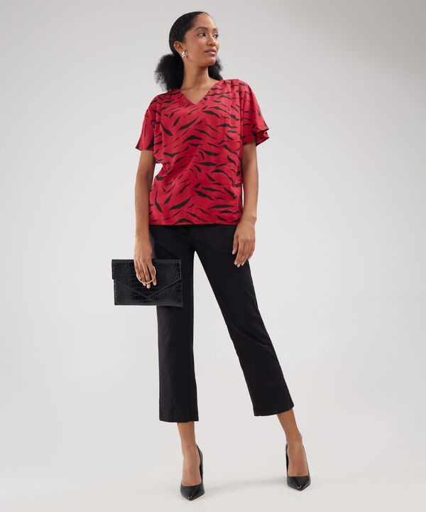 Blusa Con Pliegues En Hombro image number null