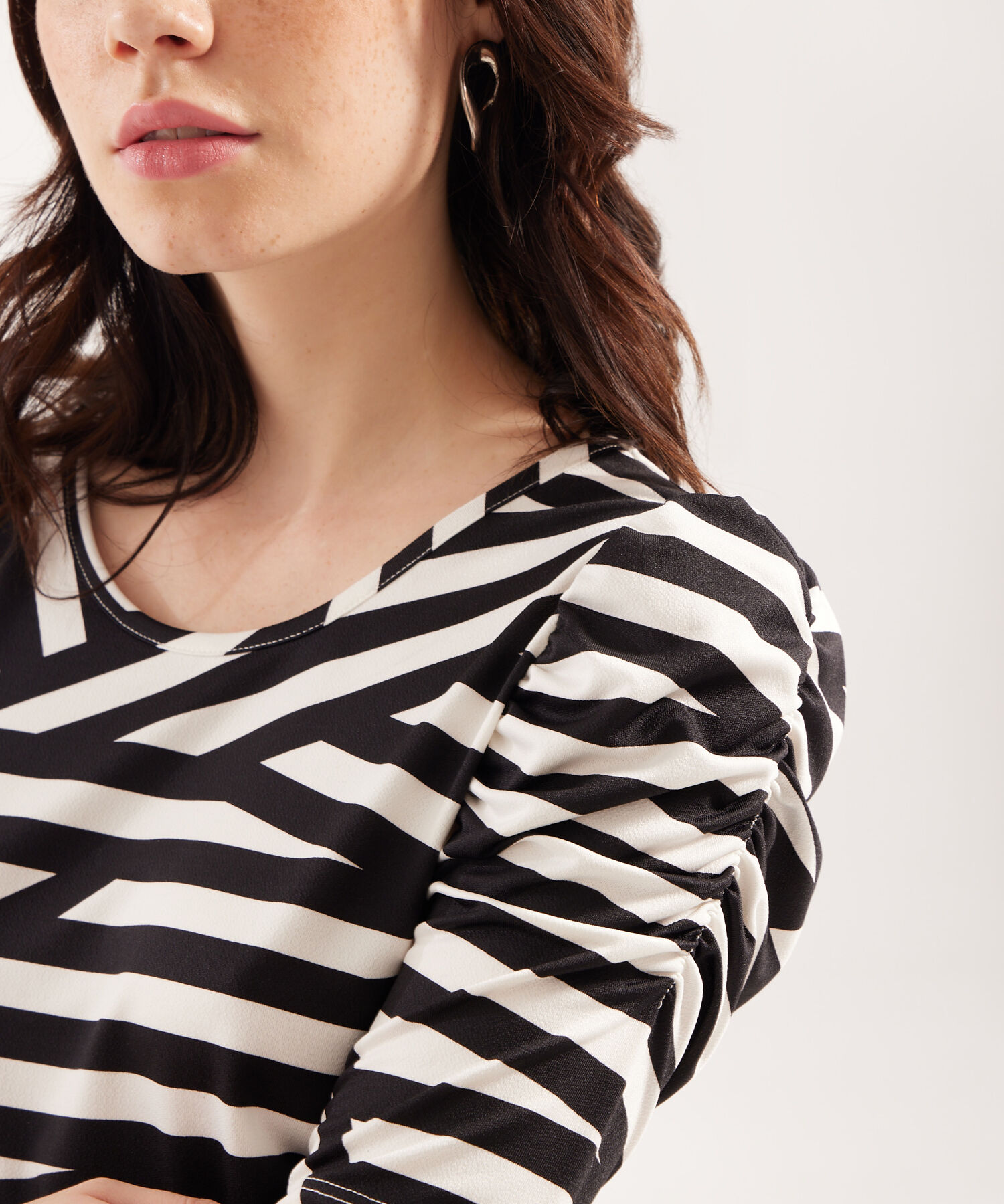 Camiseta Estampada con Ruche
