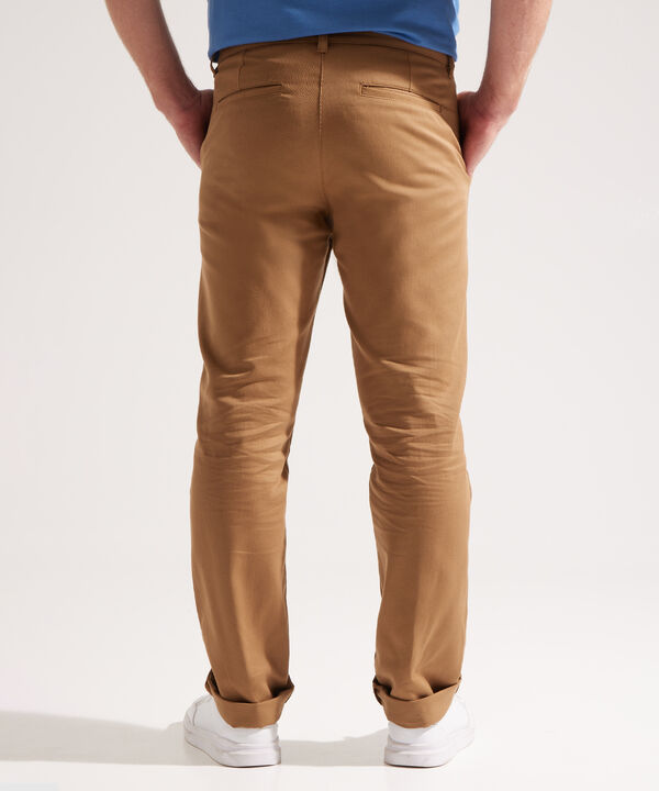 Pantalón Tipo Chino Básico
