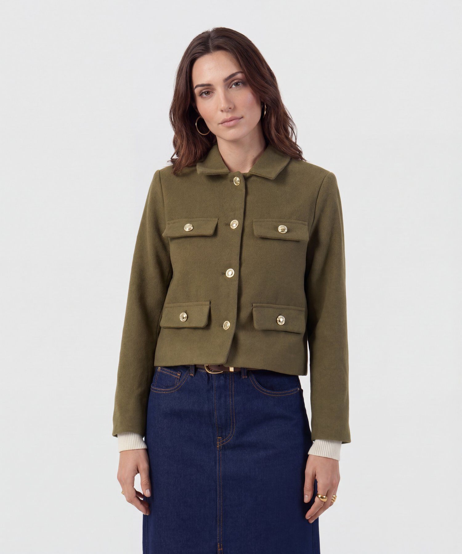 Chaqueta Corta Con Botones Dorados Para Mujer