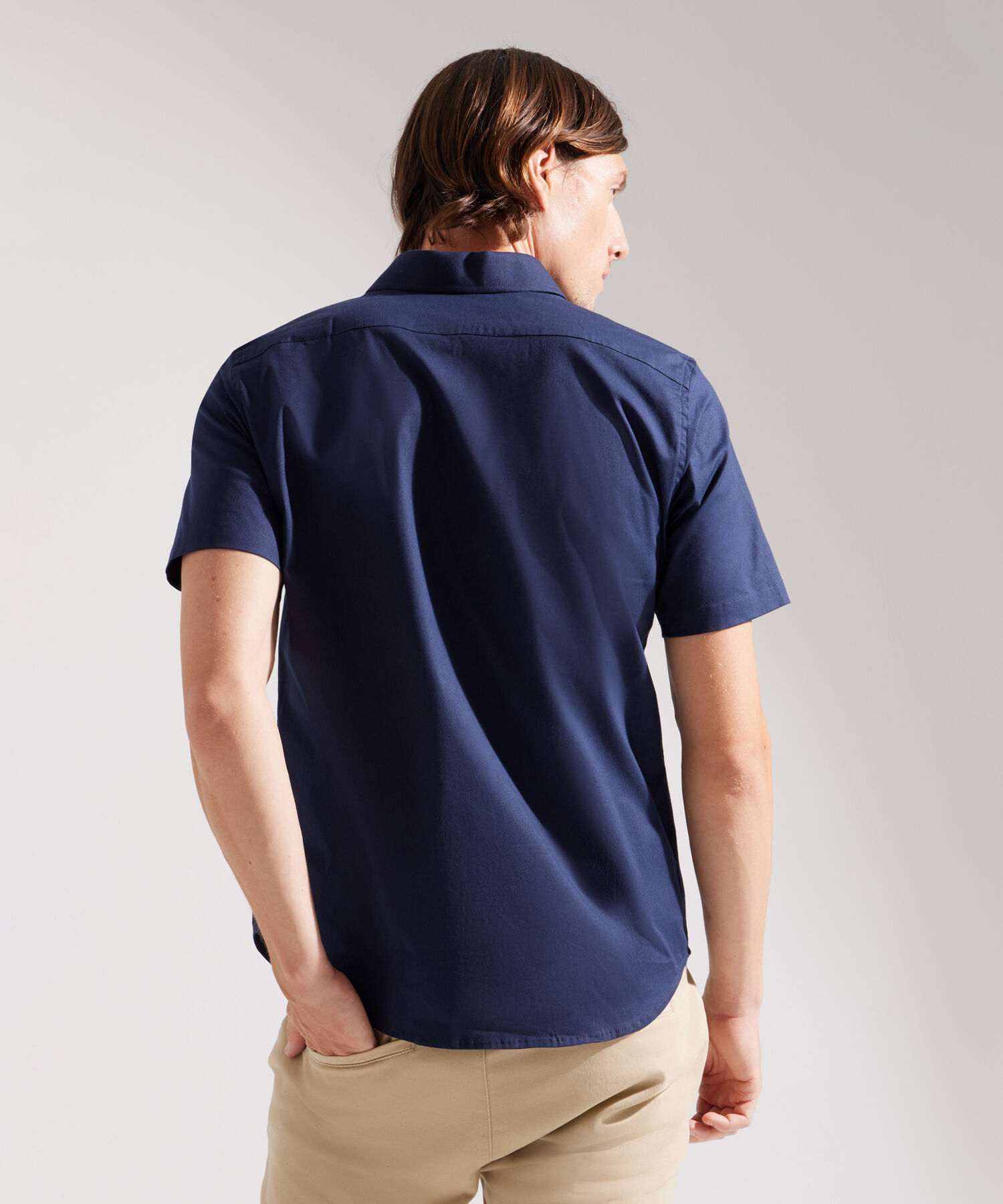 Camisa Manga Corta con Cuello Camisero Blanco