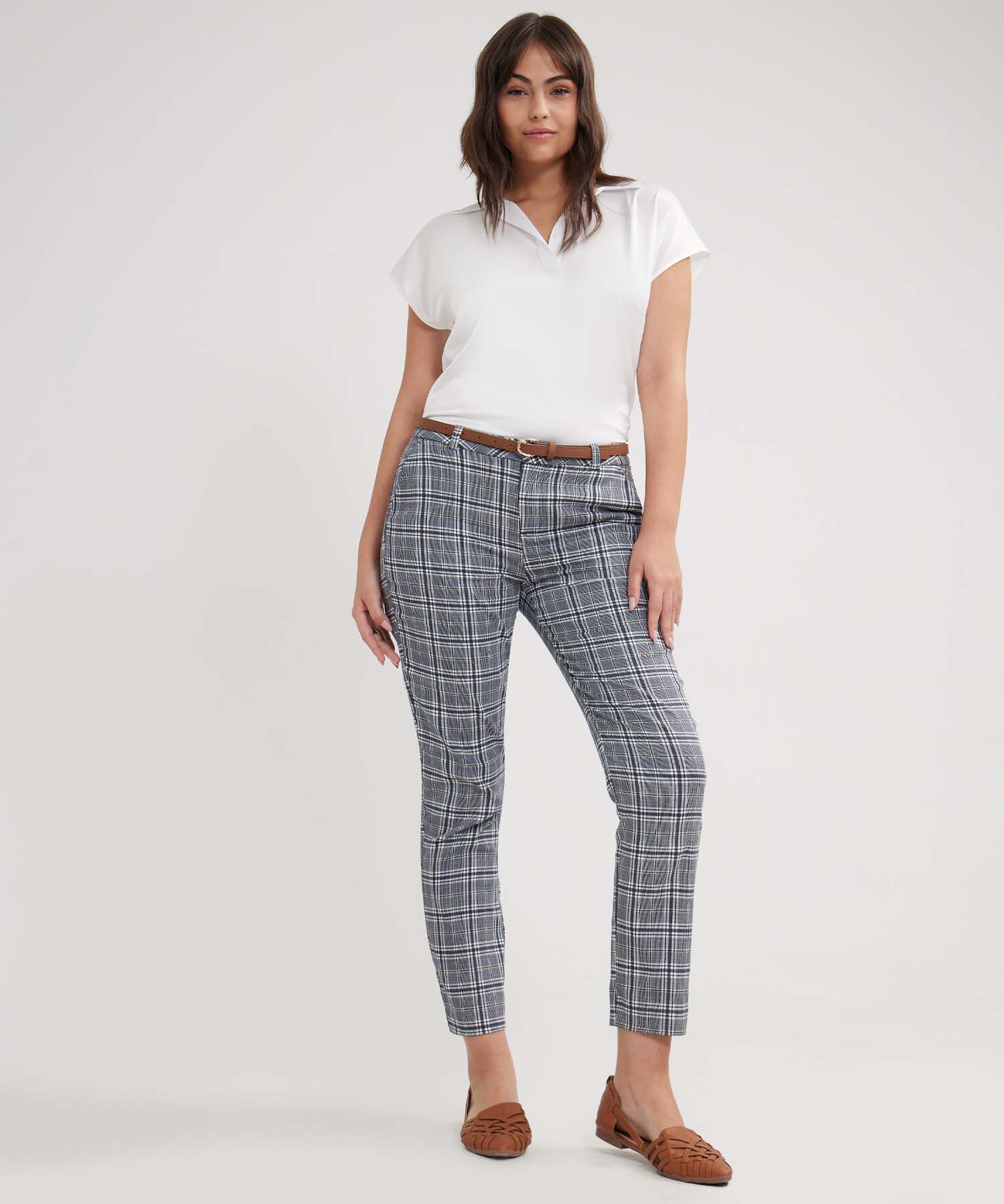 Pantalón Básico Bolsillos Diagonal Estampado Con Cinturón