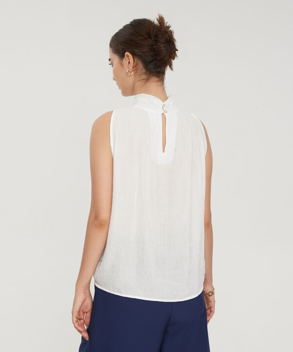 Blusa Cuello Halter, Silueta Fluida