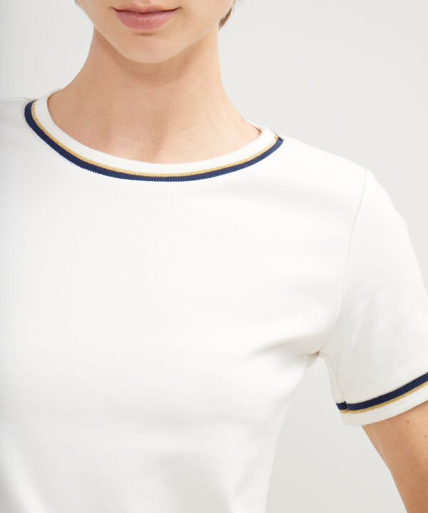 Camiseta Unicolor Con Tira Tejida Bicolor