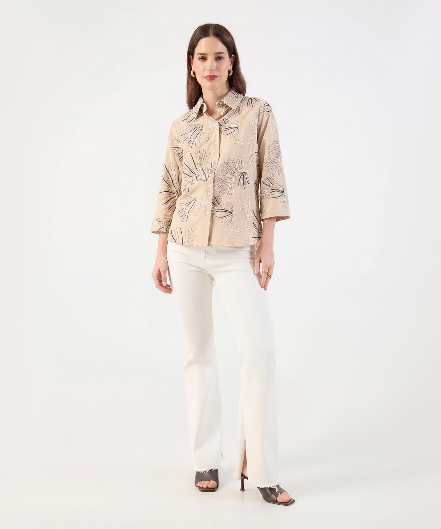 Blusa Camisera con Bordado Floral para Mujer