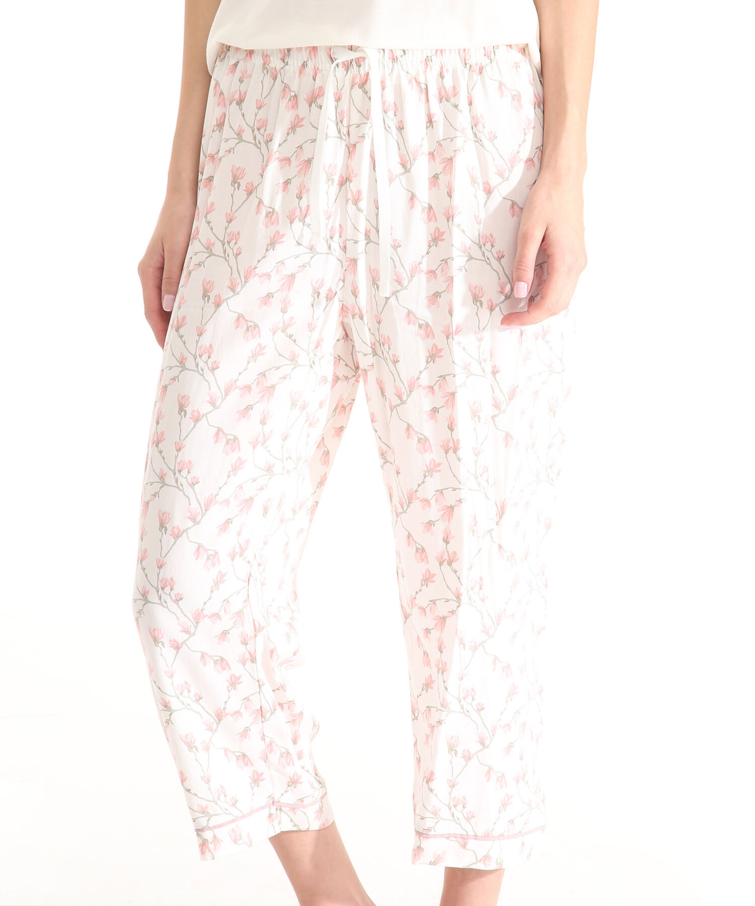 Pijama  Camiseta Manga Corta Unicolor Con Pantalón Capri Estampado