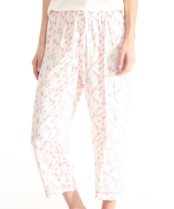 Pijama  Camiseta Manga Corta Unicolor Con Pantalón Capri Estampado
