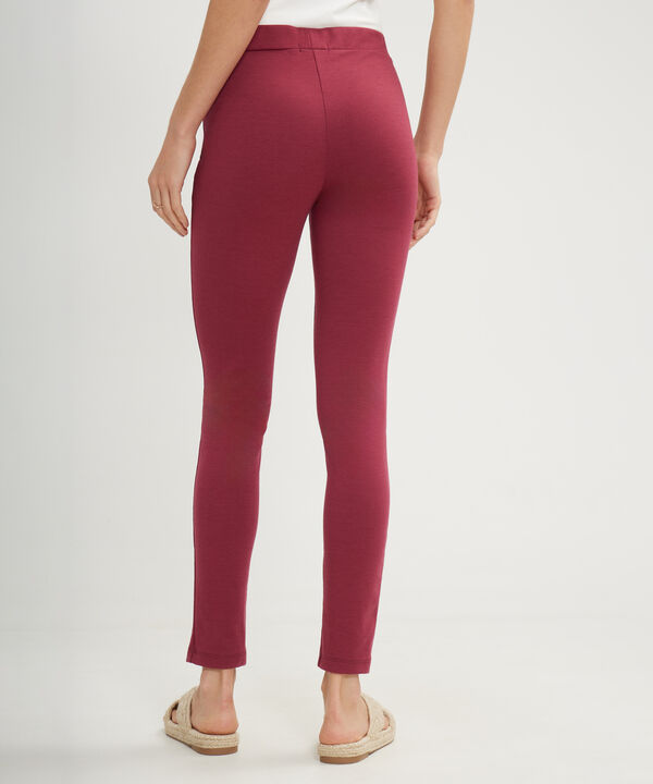Leggins Unicolor, Tiro Alto Con Corte Central Y Abertura En Bota, Trópico Floral