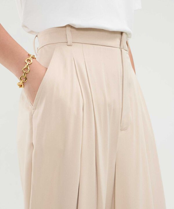 Pantalon Amplio Con Prenses Unicolor image number null