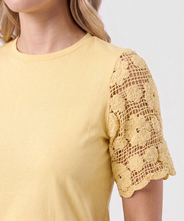 Camiseta Con Mangas De Encaje Para Mujer