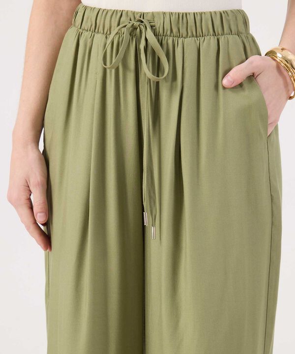 Pantalón Fluido Con Pretina Resortada image number null