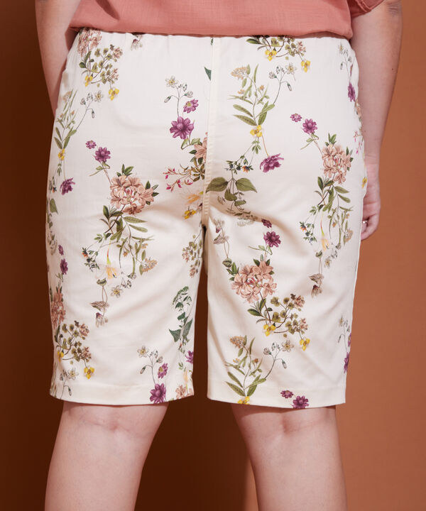 Bermuda Estampada Con Elástico En Posterior