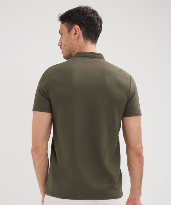 Polo Mao Unicolor Con Pestaña Unicolor  Sin Bolsillo Silueta Slim Fit