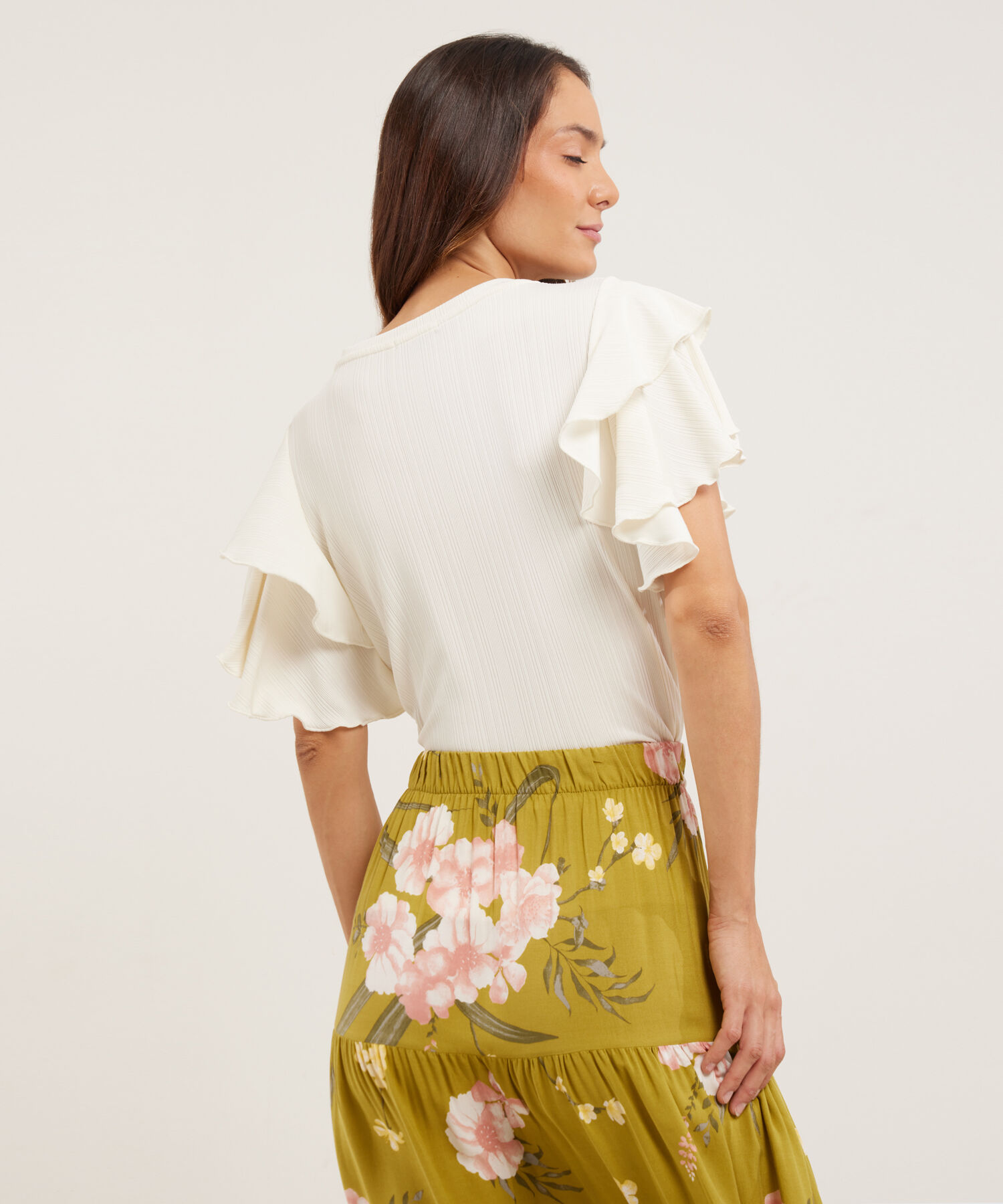 Camiseta Unicolor Textura Manga Corta Con Boleros, Trópico Floral