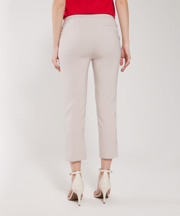 Pantalón Clásico Unicolor Con Botones En Bota