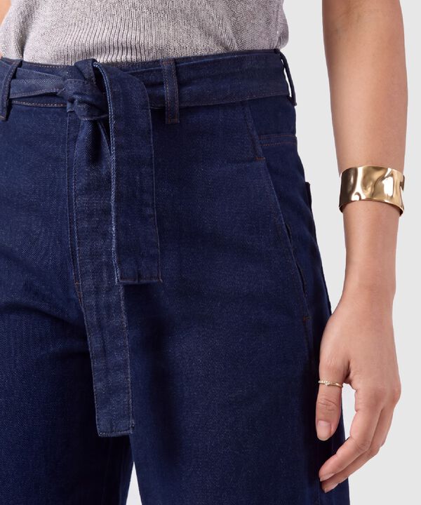 Jean Fit Barrel Con Cintur&oacute;n Para Mujer