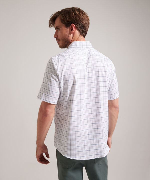 Camisa Preteñida Manga Corta Con Bolsillo Y Silueta Regular Fit