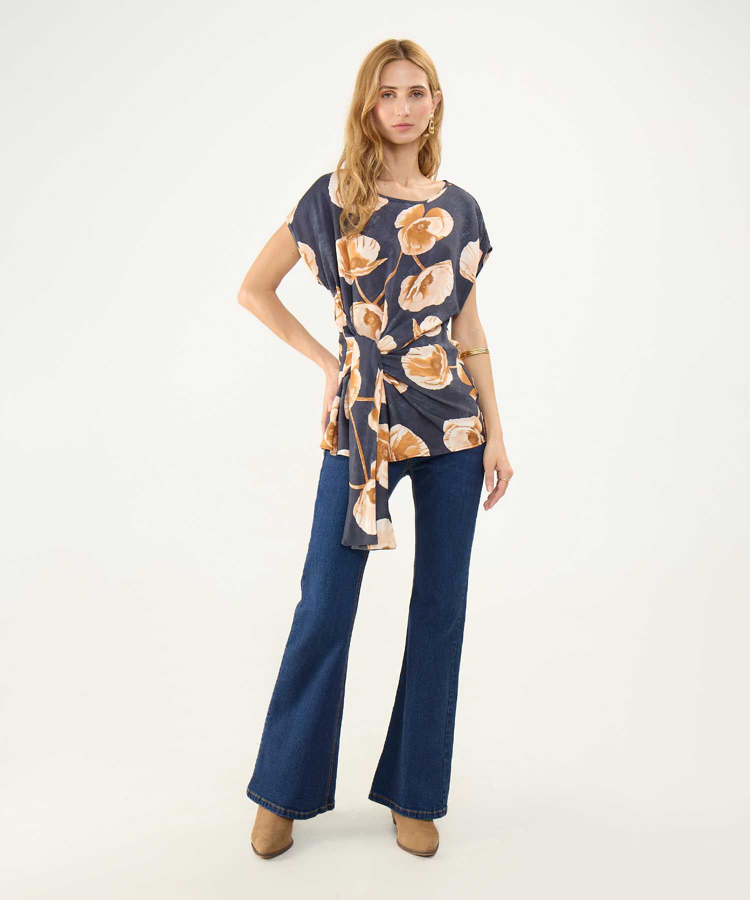 Blusa Estampada con Anudado