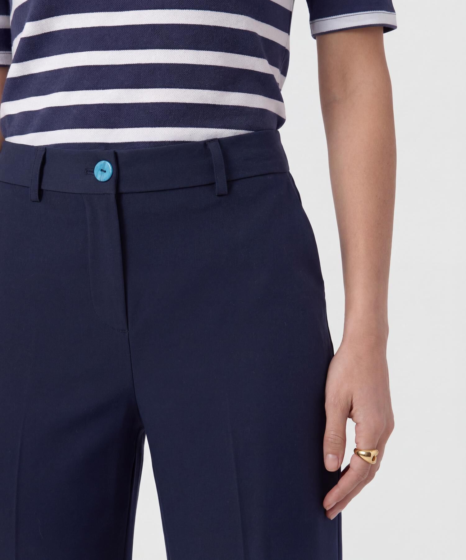 Pantal&oacute;n Unicolor Con Pinzas Para Mujer