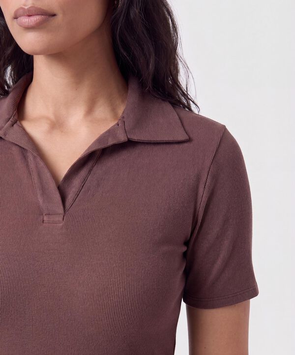 Polo Cl&aacute;sico Cuello En V Para Mujer