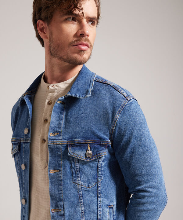 Chaqueta Trucker Tono Azul  Oscuro